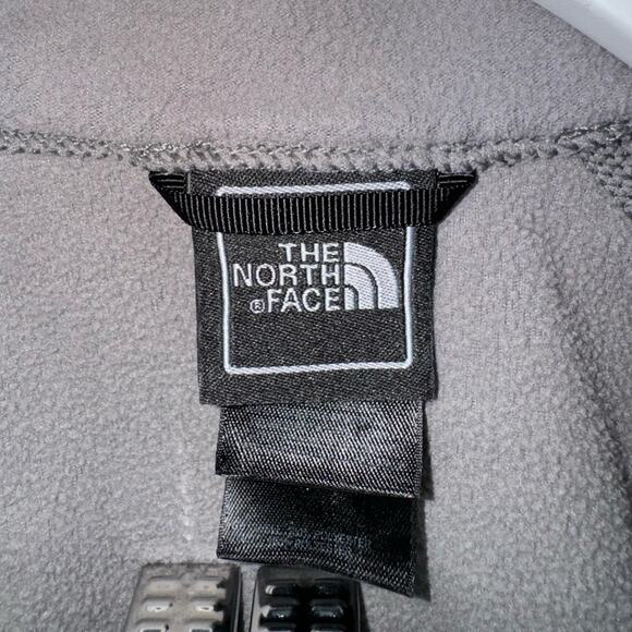 The North Face Women’s 1/4 zip pullover sweatshirt grey sz S front pouch pocket - Picture 3 of 6